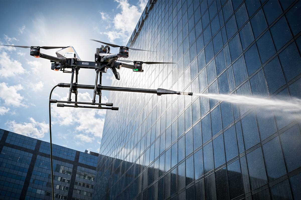 Facilities-Management-ABZ-C10-Window-Cleaning